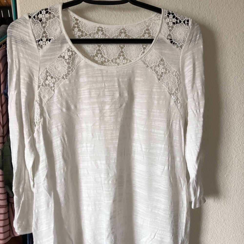 White lace maternity top